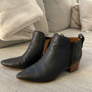 Franco Sarto low profile booties size 6